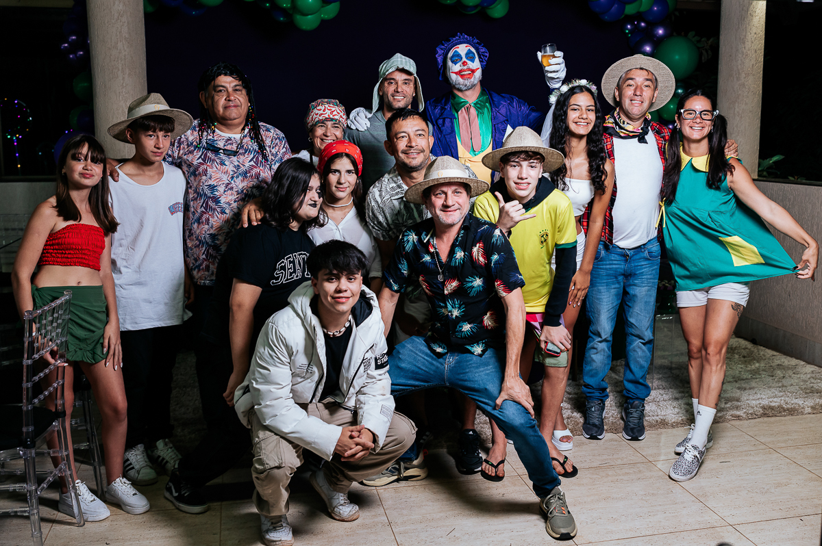 Aniversário GIltinho 40 anos, festa fantasia, evento, comemorar, festejar, fotos de aniversário