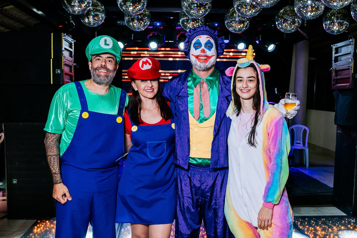 Aniversário GIltinho 40 anos, festa fantasia, evento, comemorar, festejar, fotos de aniversário