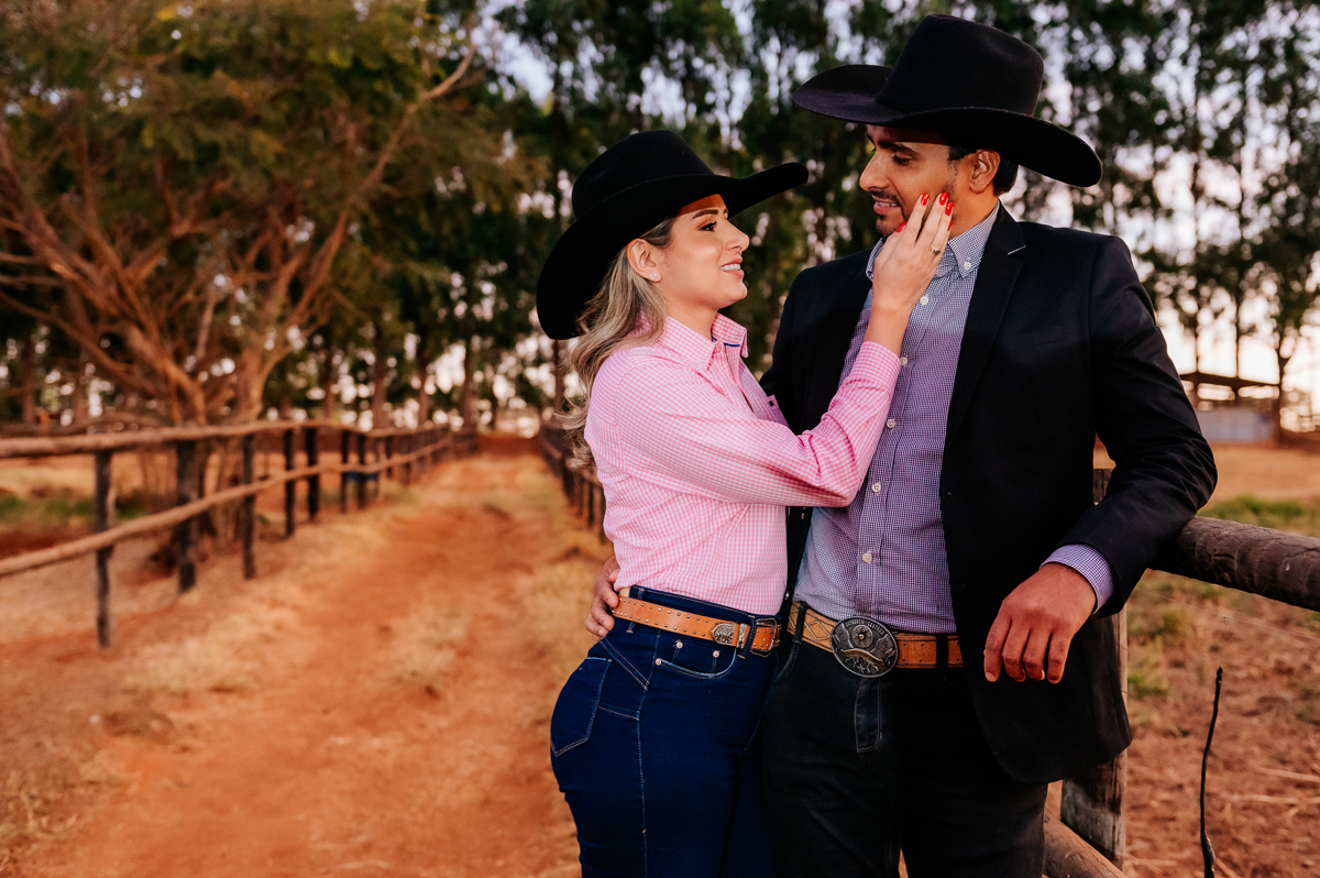 Ensaio Ana Lara e Josimar, fotos de casal , noivas2024 , casamento , fotos de casal , Wellington Guimarães Fotógrafo de casamento