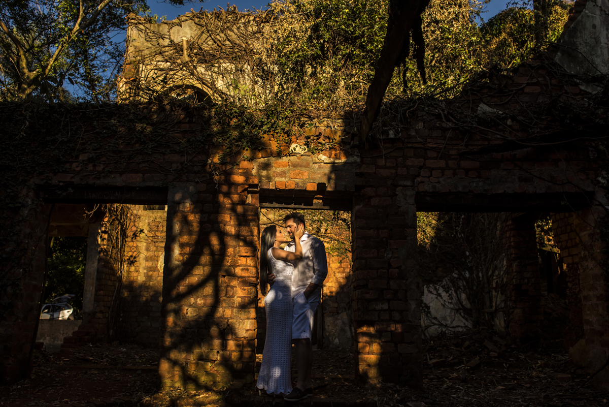 foto tirada nas ruinas do Hotel Rádio de Araxá, Wellington Guimarães Fotografias
