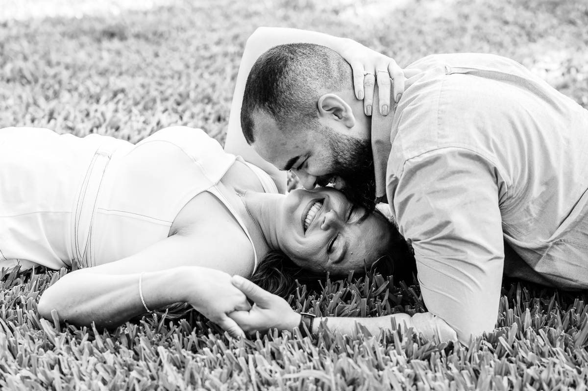 Ensaio namoro Flávia e Rafael , fotos de casal , noivas 2024 , noivas 2025 , Wellington Guimarães Fotógrafo