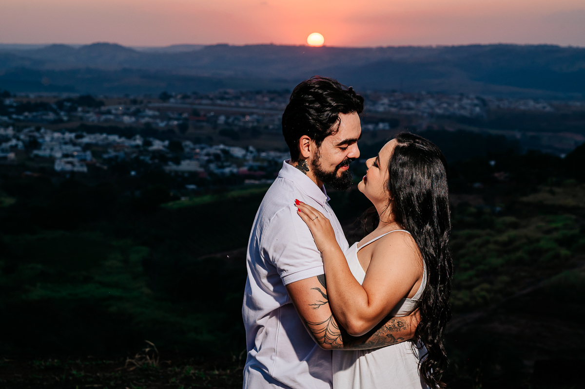 Wellington Guimarães Fotografo, Ensaios Patos de Minas,MG, Casais, noivos, album de casamento, fotos
fotografia