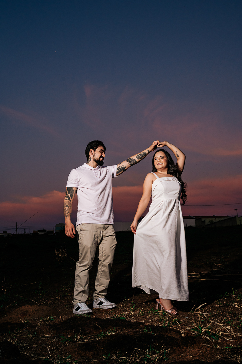 Wellington Guimarães Fotografo, Ensaios Patos de Minas,MG, Casais, noivos, album de casamento, fotos
fotografia