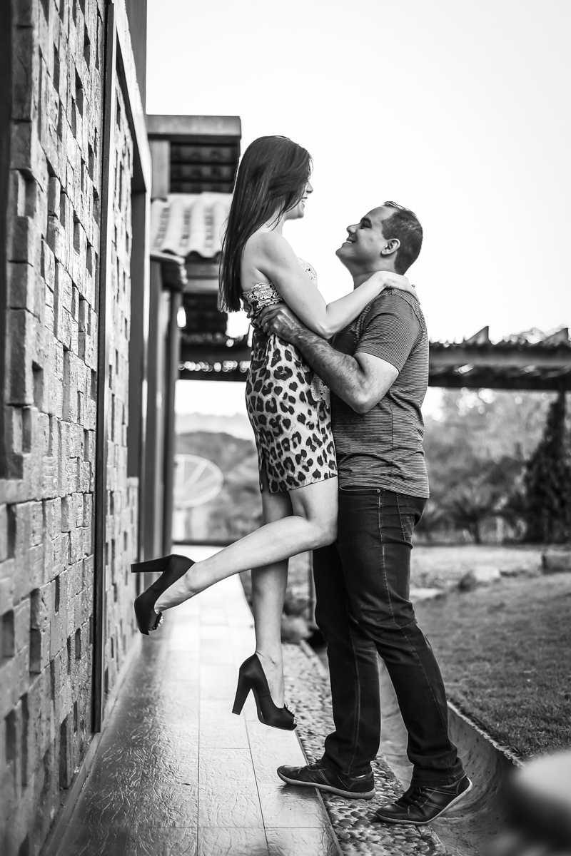 ensaio de casal, sessão namoro Franklin e Talita, casais 2018, casamento Patos de Minas-MG, lindas fotos de casal, Wellington Guimarães Fotógrafo