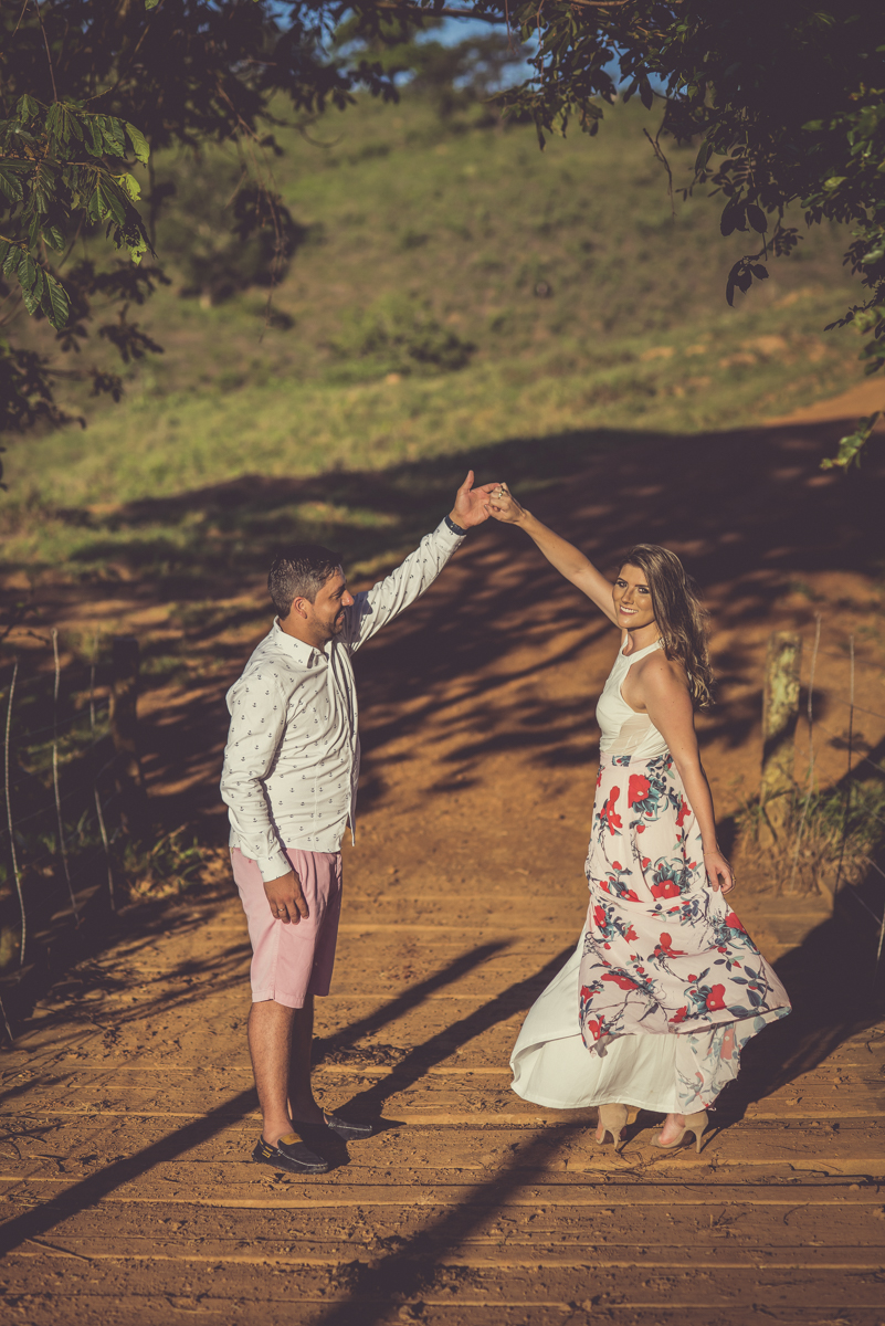 Sessão de fotos de Casal, namorando Lenizy e Vander Jr. Rio Paranaíba-MG, Wellington Guimarães Fotografias