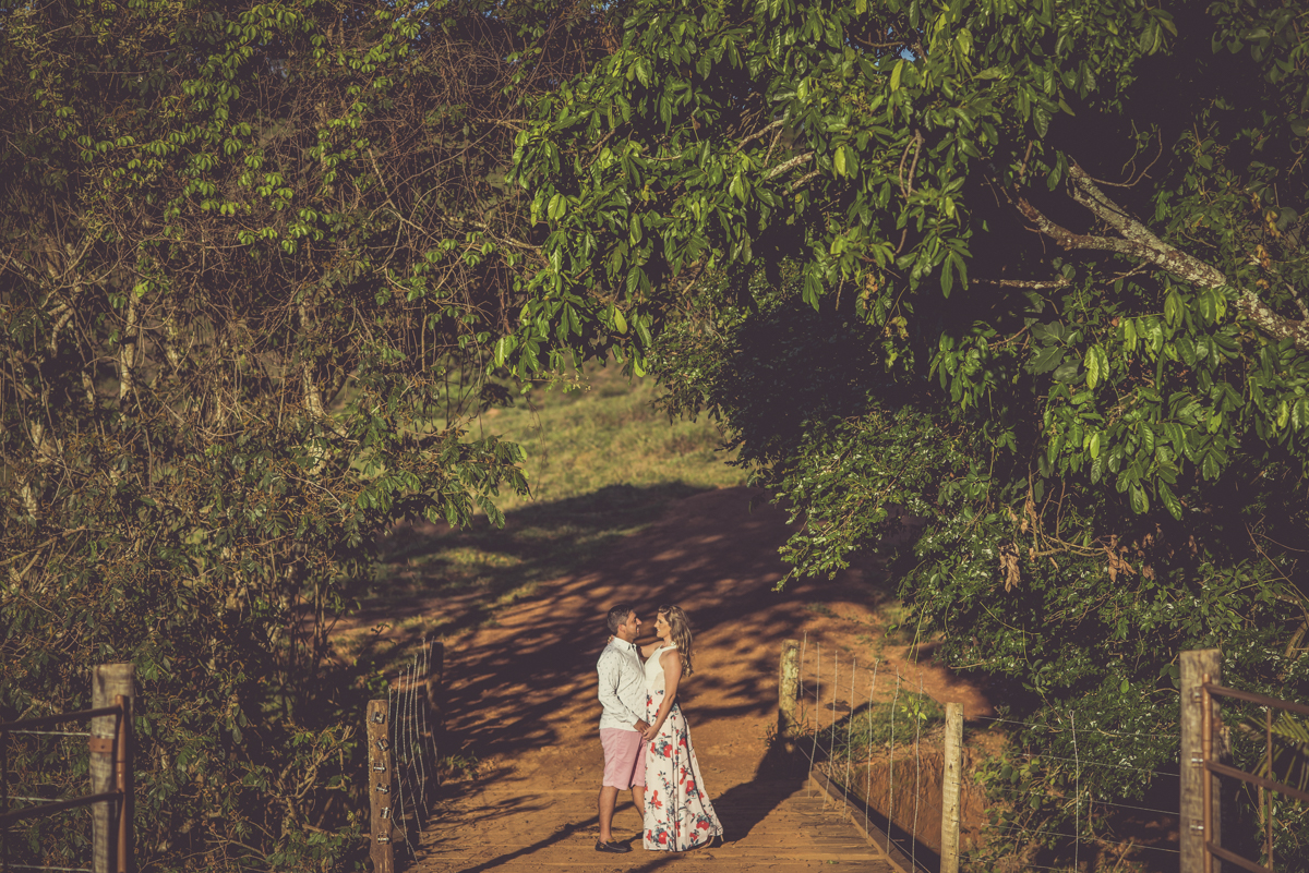 Sessão de fotos de Casal, namorando Lenizy e Vander Jr. Rio Paranaíba-MG, Wellington Guimarães Fotografias