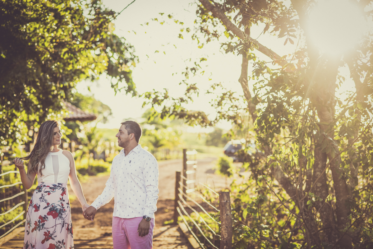 Sessão de fotos de Casal, namorando Lenizy e Vander Jr. Rio Paranaíba-MG, Wellington Guimarães Fotografias