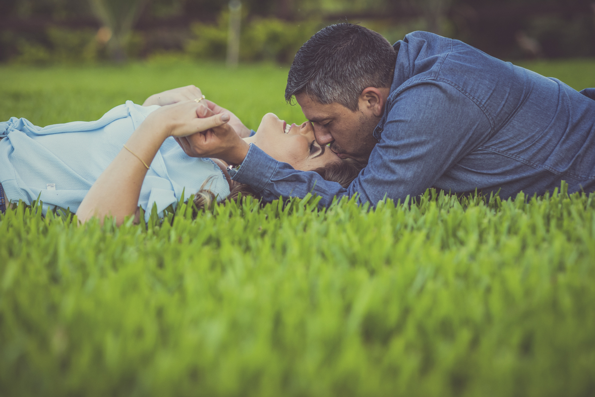Sessão de fotos de Casal, namorando Lenizy e Vander Jr. Rio Paranaíba-MG, Wellington Guimarães Fotografias