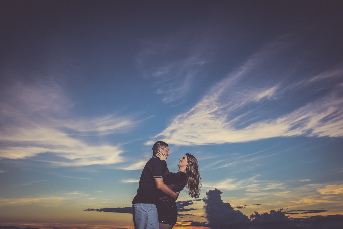 Sessão de fotos de Casal, namorando Lenizy e Vander Jr. Rio Paranaíba-MG, Wellington Guimarães Fotografias