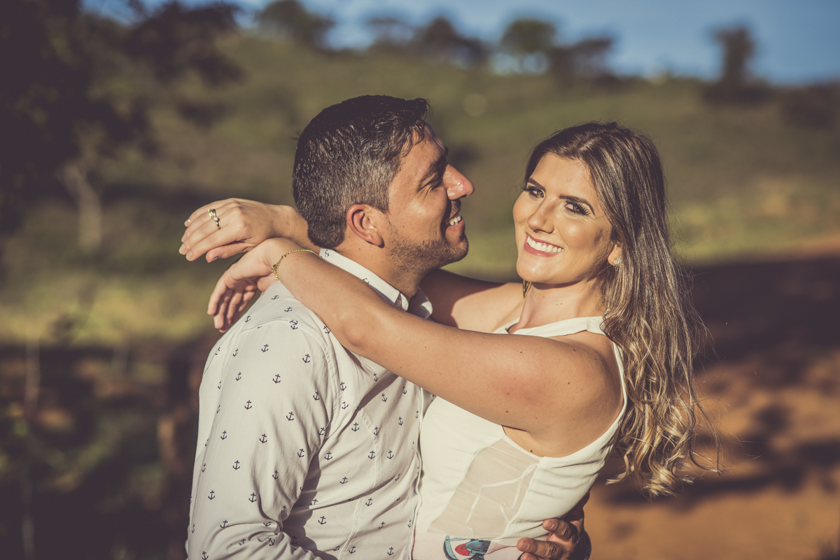 Sessão de fotos de Casal, namorando Lenizy e Vander Jr. Rio Paranaíba-MG, Wellington Guimarães Fotografias