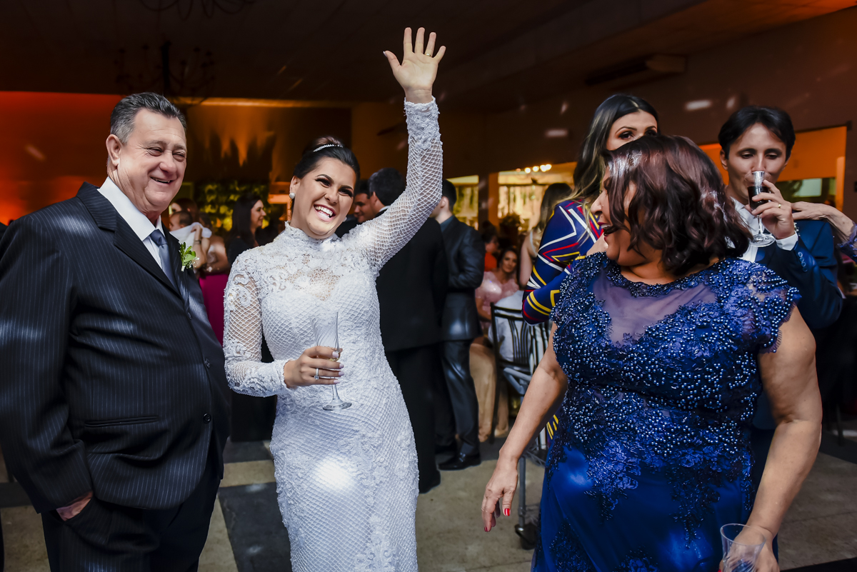 Casamento Mariana e Leandro, Igreja dos capuchinhos, Patos de Minas-MG, Fotógrafo Wellington Guimarães