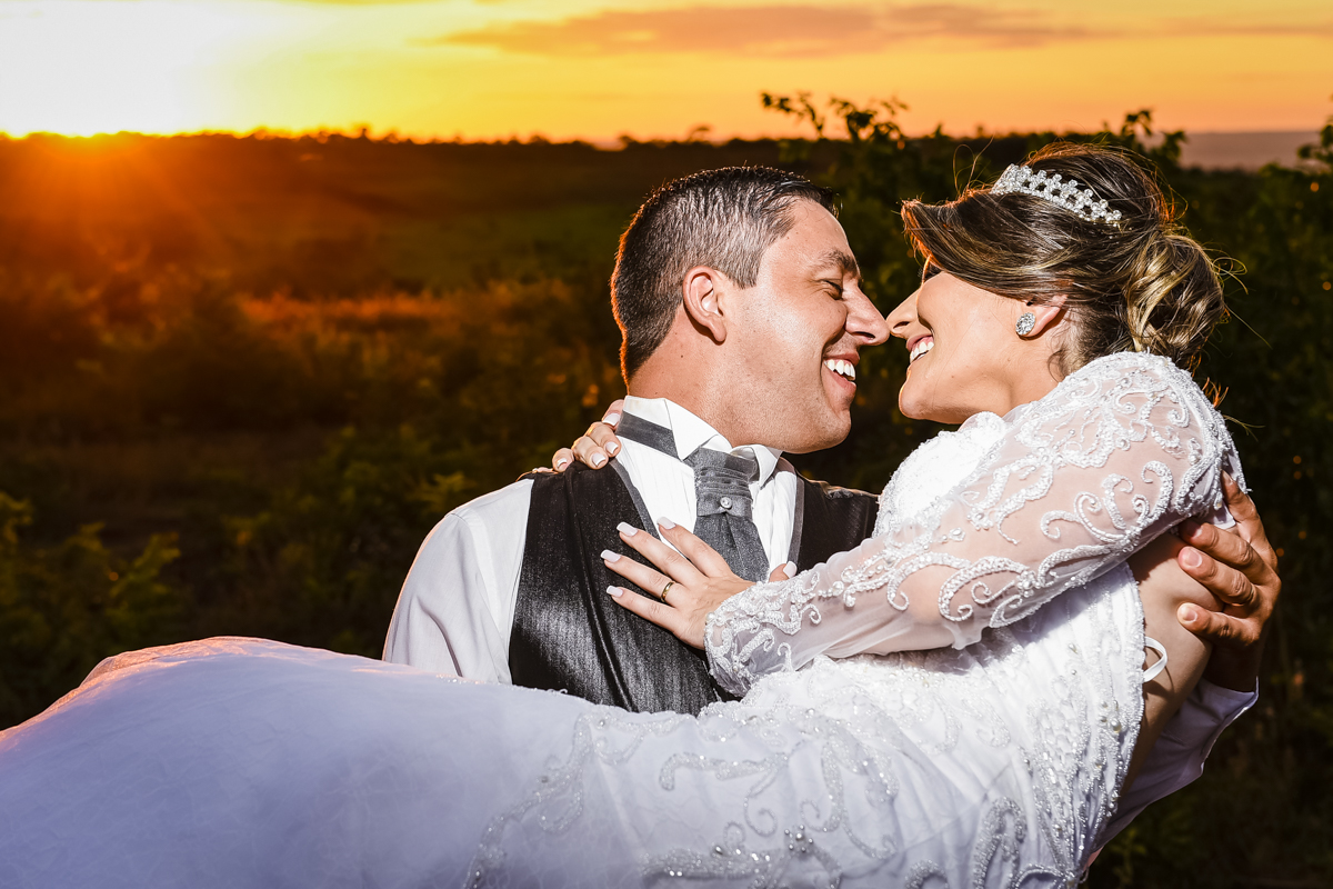 Casamento Lenizy e Juninho, Rio Paranaíba-MG, Noivas, casais, noivado, Wellington Guimarães Fotografias