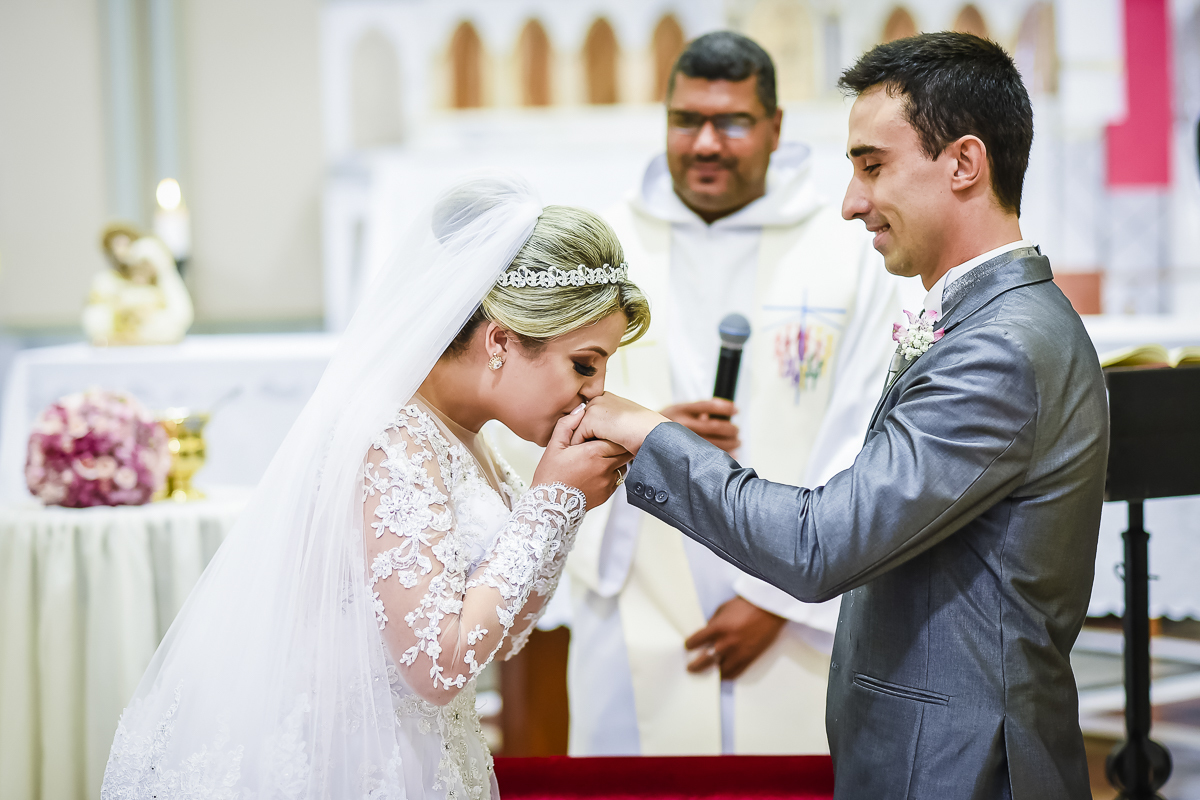 Casamento Letícia e Bruno, Igreja dos Capuchinhos, Patos de Minas-MG, Fotógrafo Wellington Guimarães