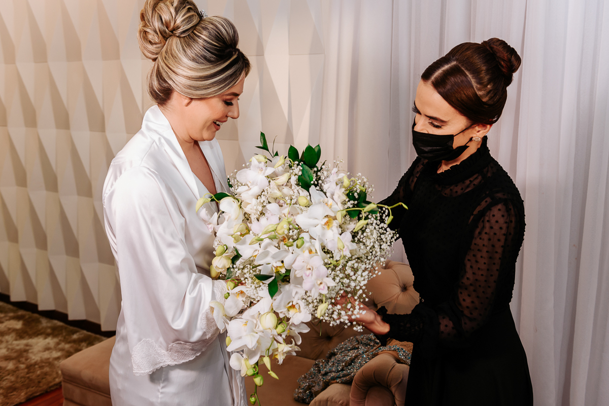 Casamento Ana e Vitor, vestido de noiva, noivas do brasil, noivas 2021, noivas 2022, casamentos pelo brasil, decoração de casamento, Wellington Guimarães Fotógrafo, Patos de Minas-MG