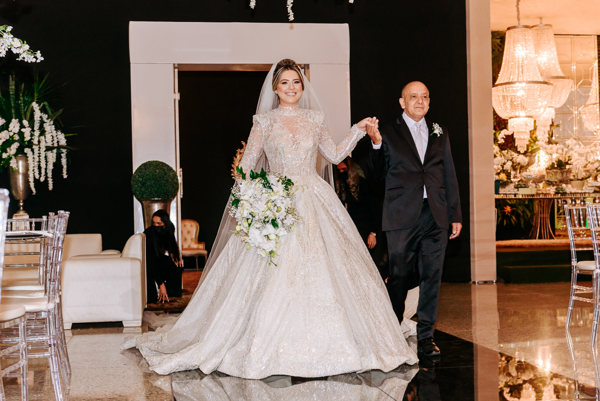 Casamento Ana e Vitor, vestido de noiva, noivas do brasil, noivas 2021, noivas 2022, casamentos pelo brasil, decoração de casamento, Wellington Guimarães Fotógrafo, Patos de Minas-MG