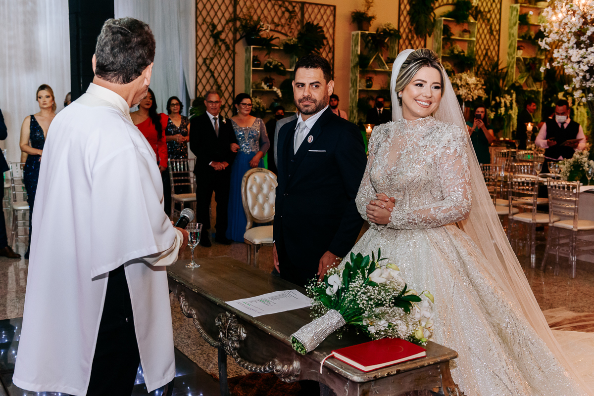 Casamento Ana e Vitor, vestido de noiva, noivas do brasil, noivas 2021, noivas 2022, casamentos pelo brasil, decoração de casamento, Wellington Guimarães Fotógrafo, Patos de Minas-MG