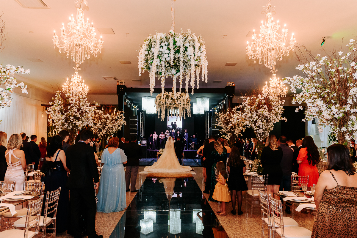 Casamento Ana e Vitor, vestido de noiva, noivas do brasil, noivas 2021, noivas 2022, casamentos pelo brasil, decoração de casamento, Wellington Guimarães Fotógrafo, Patos de Minas-MG