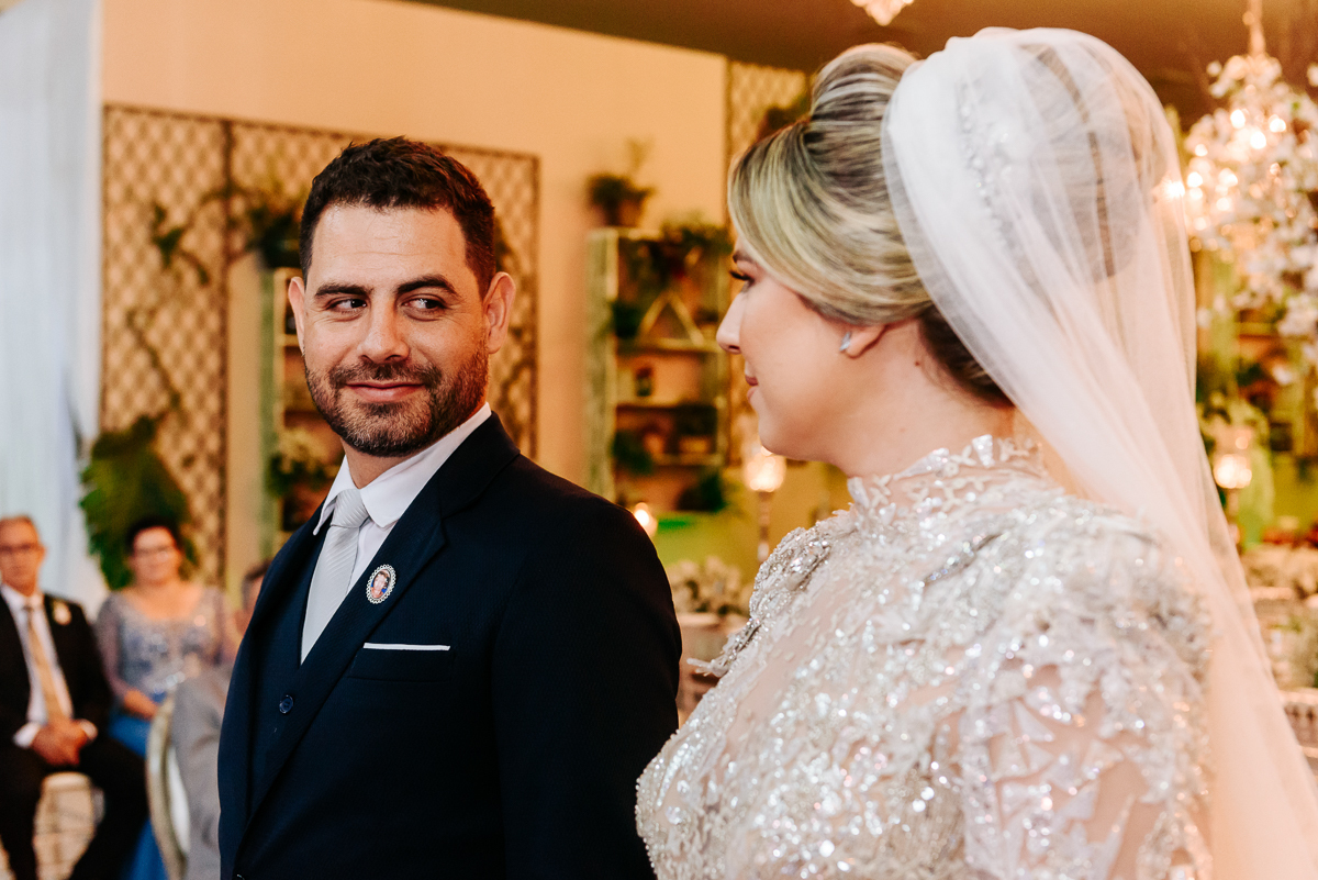 Casamento Ana e Vitor, vestido de noiva, noivas do brasil, noivas 2021, noivas 2022, casamentos pelo brasil, decoração de casamento, Wellington Guimarães Fotógrafo, Patos de Minas-MG