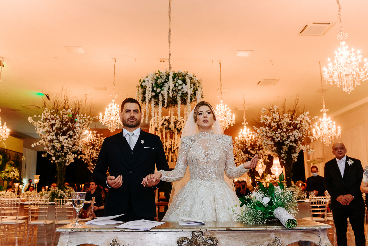 Casamento Ana e Vitor, vestido de noiva, noivas do brasil, noivas 2021, noivas 2022, casamentos pelo brasil, decoração de casamento, Wellington Guimarães Fotógrafo, Patos de Minas-MG