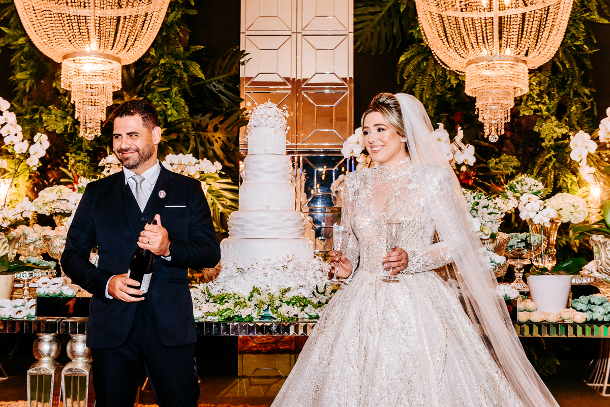 Casamento Ana e Vitor, vestido de noiva, noivas do brasil, noivas 2021, noivas 2022, casamentos pelo brasil, decoração de casamento, Wellington Guimarães Fotógrafo, Patos de Minas-MG