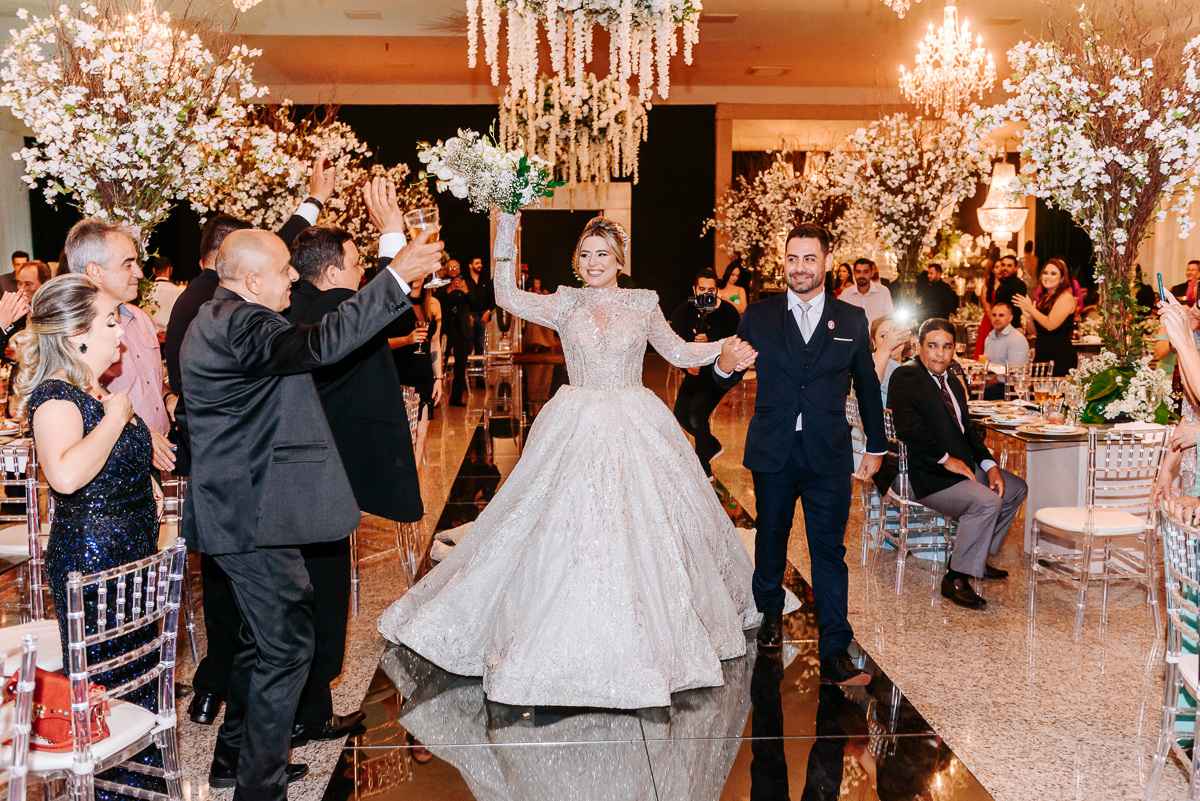 Casamento Ana e Vitor, vestido de noiva, noivas do brasil, noivas 2021, noivas 2022, casamentos pelo brasil, decoração de casamento, Wellington Guimarães Fotógrafo, Patos de Minas-MG