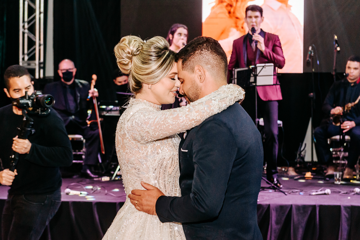 Casamento Ana e Vitor, vestido de noiva, noivas do brasil, noivas 2021, noivas 2022, casamentos pelo brasil, decoração de casamento, Wellington Guimarães Fotógrafo, Patos de Minas-MG