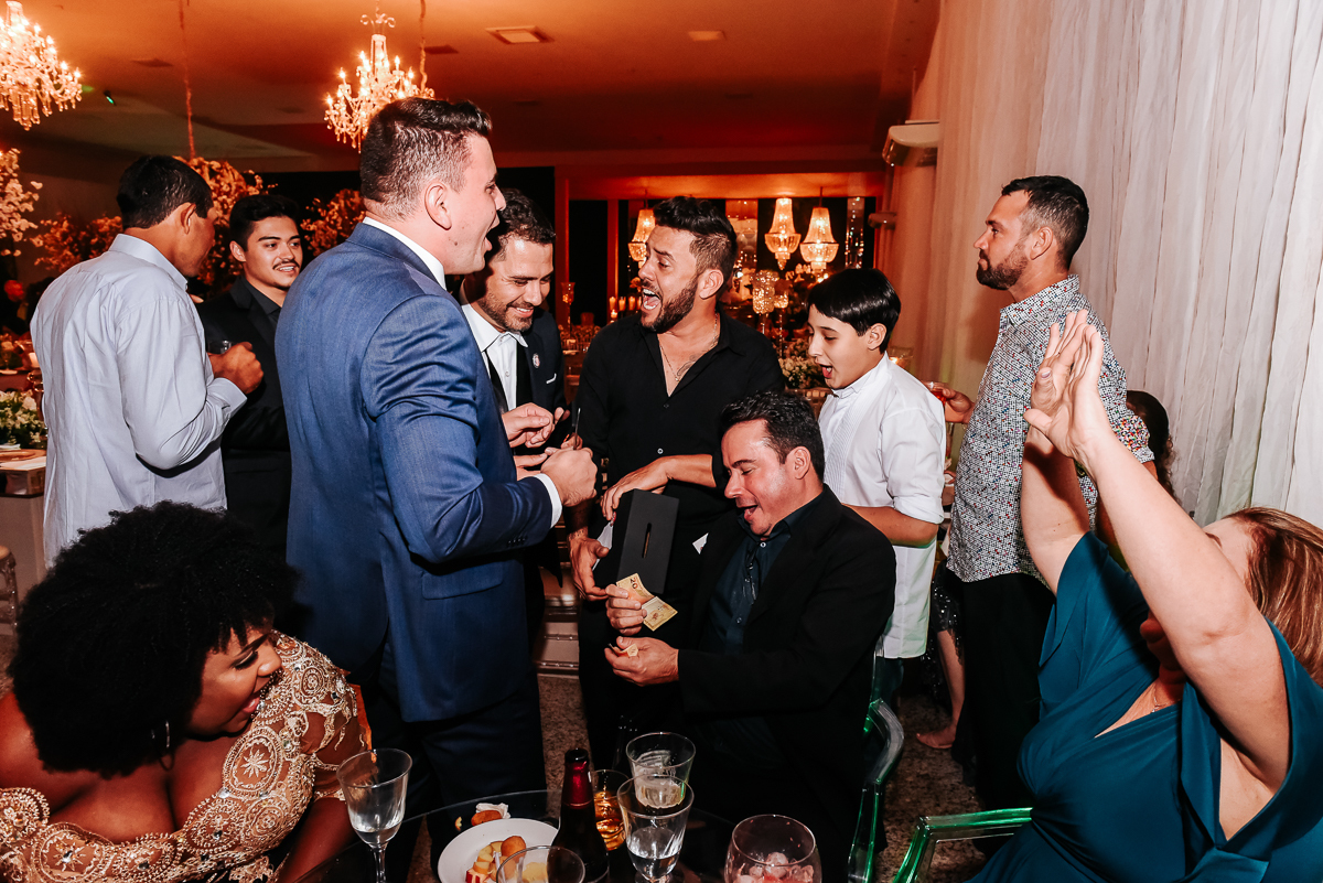 Casamento Ana e Vitor, vestido de noiva, noivas do brasil, noivas 2021, noivas 2022, casamentos pelo brasil, decoração de casamento, Wellington Guimarães Fotógrafo, Patos de Minas-MG