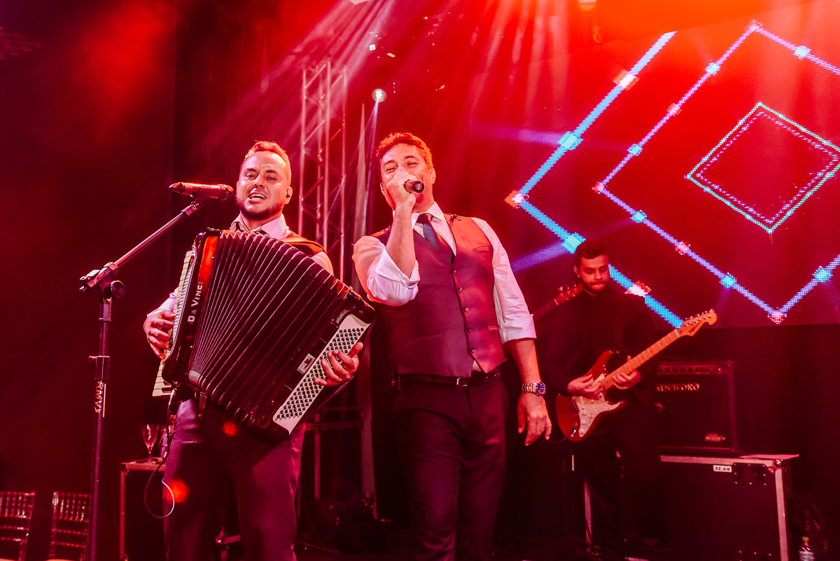 Casamento Ana e Vitor, vestido de noiva, noivas do brasil, noivas 2021, noivas 2022, casamentos pelo brasil, decoração de casamento, Wellington Guimarães Fotógrafo, Patos de Minas-MG