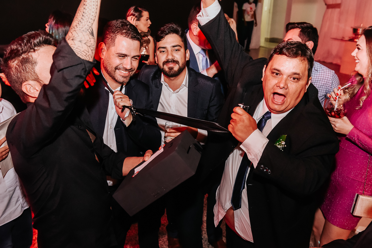 Casamento Ana e Vitor, vestido de noiva, noivas do brasil, noivas 2021, noivas 2022, casamentos pelo brasil, decoração de casamento, Wellington Guimarães Fotógrafo, Patos de Minas-MG