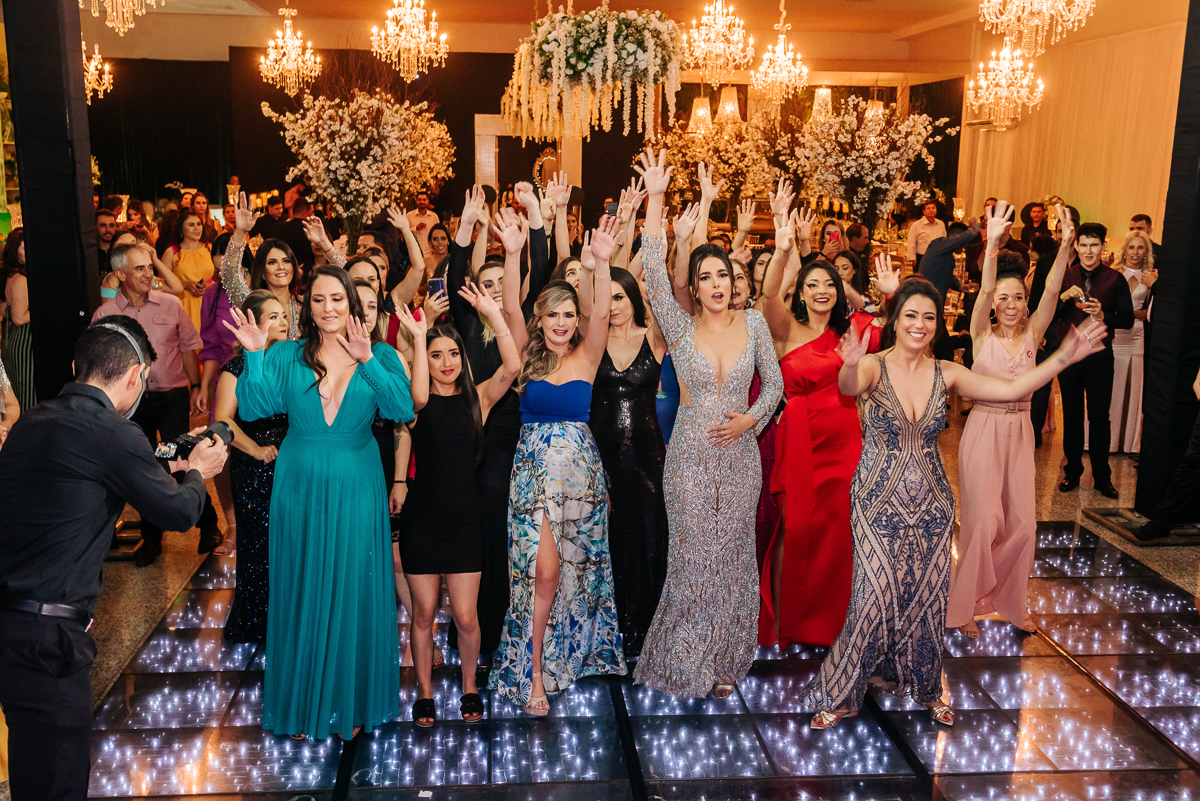 Casamento Ana e Vitor, vestido de noiva, noivas do brasil, noivas 2021, noivas 2022, casamentos pelo brasil, decoração de casamento, Wellington Guimarães Fotógrafo, Patos de Minas-MG