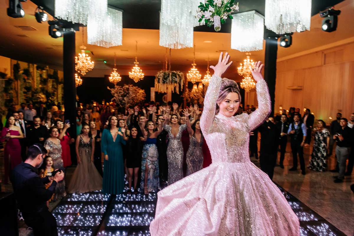 Casamento Ana e Vitor, vestido de noiva, noivas do brasil, noivas 2021, noivas 2022, casamentos pelo brasil, decoração de casamento, Wellington Guimarães Fotógrafo, Patos de Minas-MG