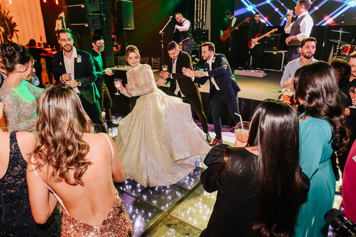 Casamento Ana e Vitor, vestido de noiva, noivas do brasil, noivas 2021, noivas 2022, casamentos pelo brasil, decoração de casamento, Wellington Guimarães Fotógrafo, Patos de Minas-MG