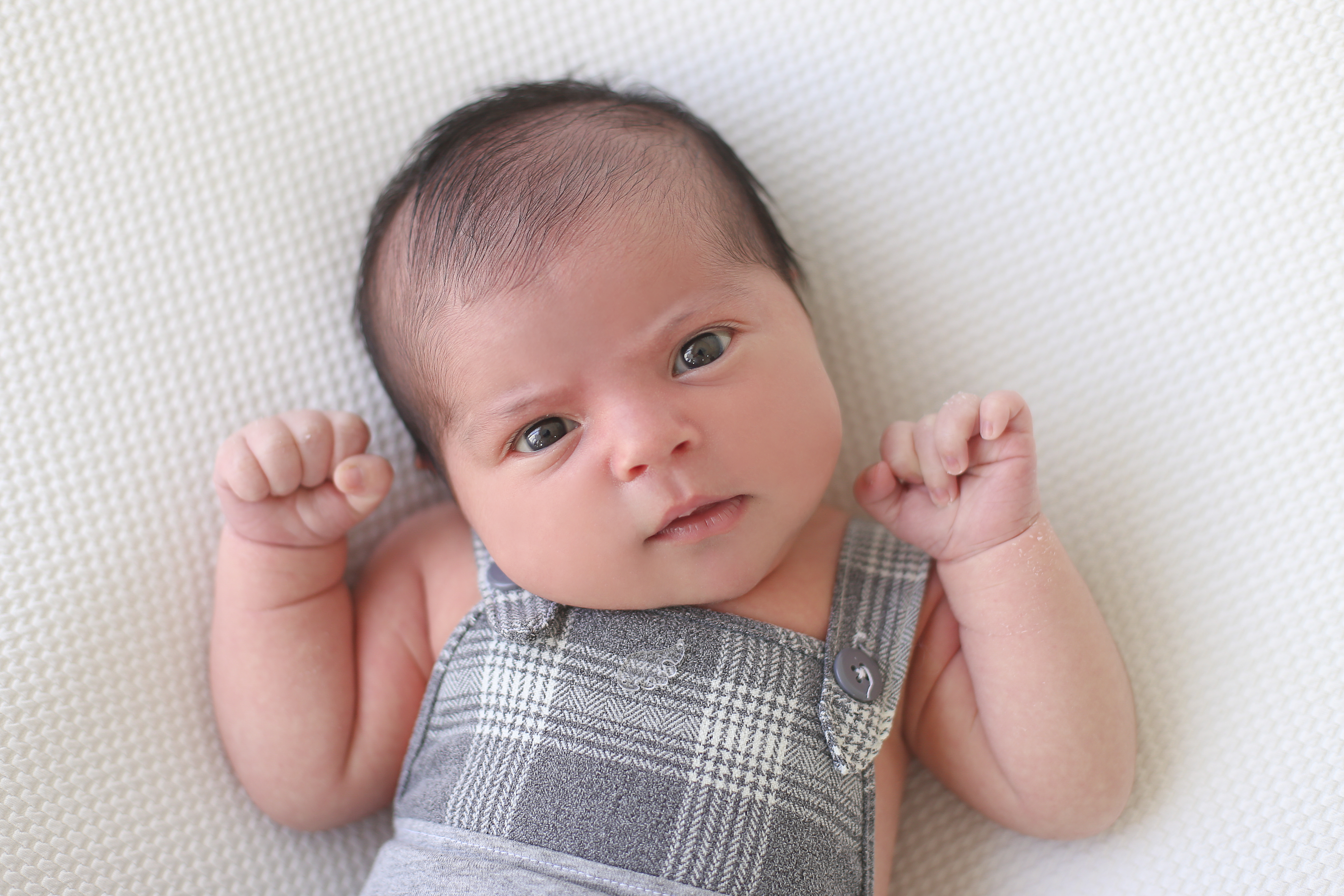 Contate fotografia gestante, newborn, acompanhamento mensal e aniversário infantil