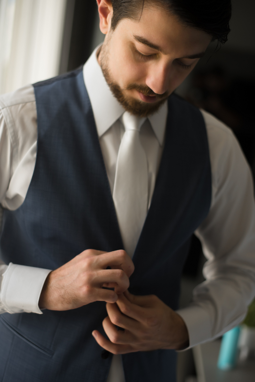 Retrato do noivo em casamento de luxo