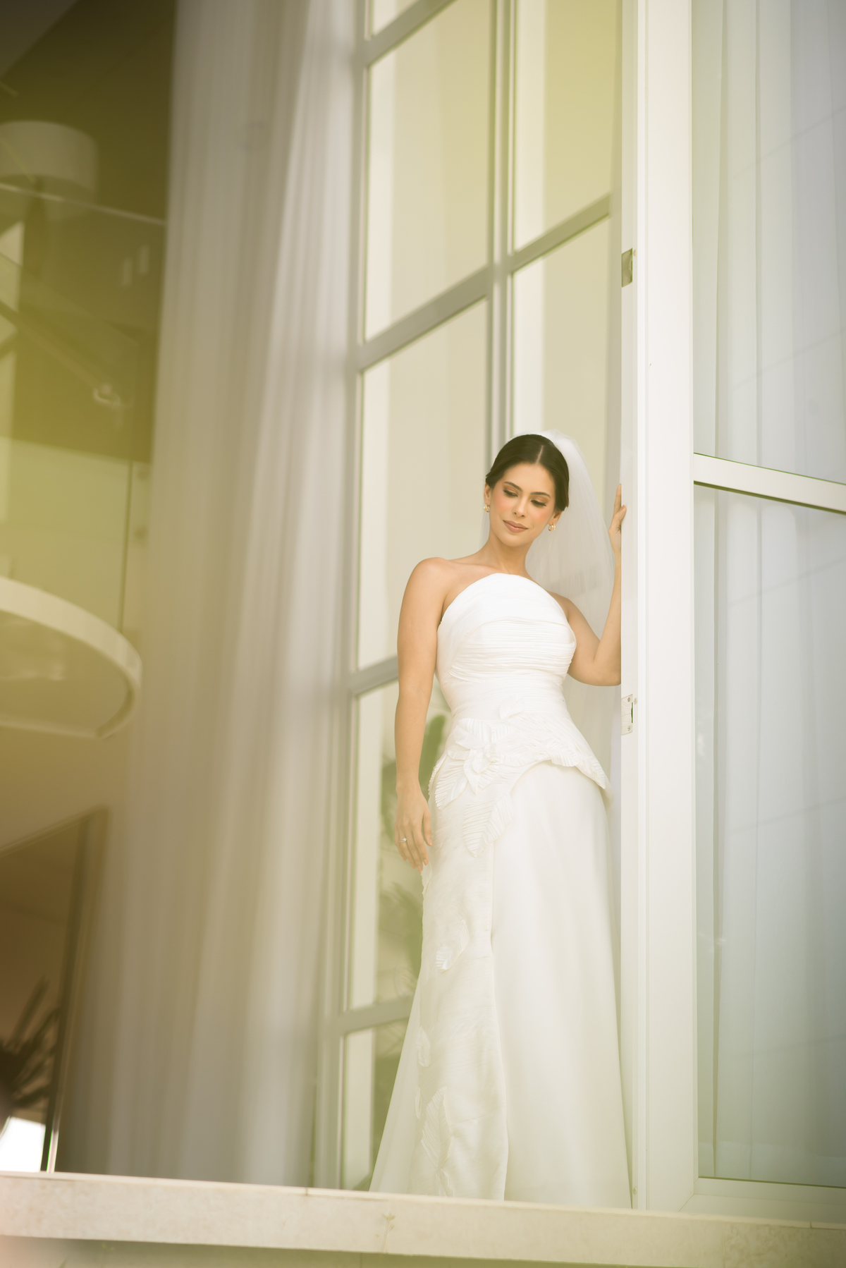 Retrato artístico da noiva em casamento de luxo