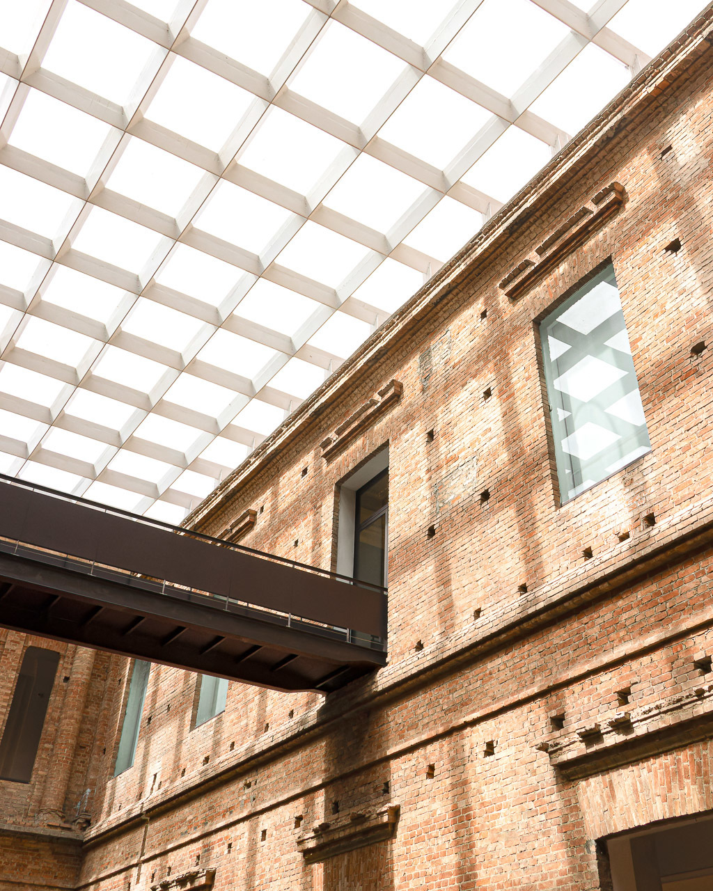 Passarela da Pinacoteca de São Paulo, quadros decorativos