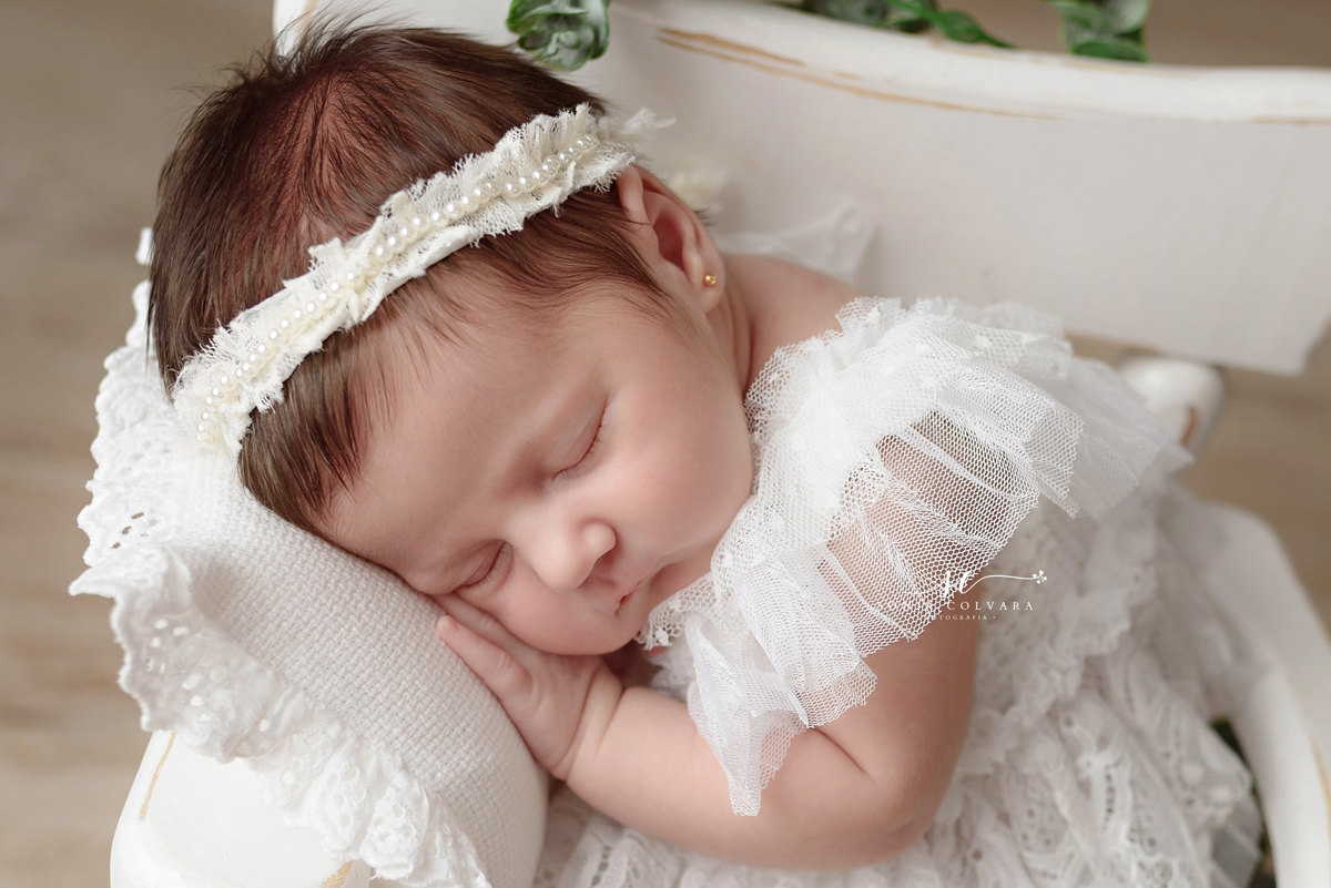 Estudio-newborn-zona-sul-de-sp-fotografia-newborn-em-são-paulo-foto-book-de-ensaio-newborn-de-menina-newborn-de-menina-sp-ensaio-newborn-de-menina-em-sp-newborn-recém-nascido-em-domicilio-sp-soniacolvara-foto-newborn-fotografia-newborn-bêbe-zona-sul-sp