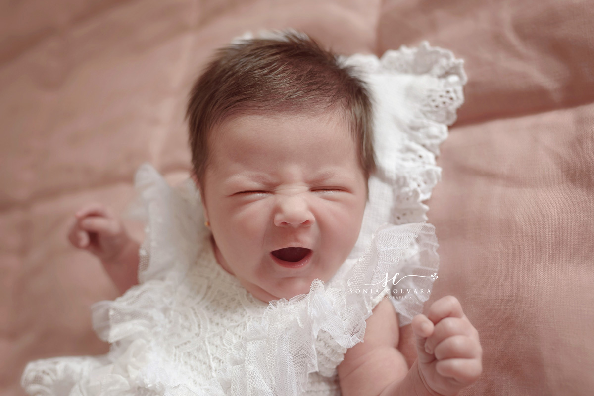 Estudio-newborn-zona-sul-de-sp-fotografia-newborn-em-são-paulo-foto-book-de-ensaio-newborn-de-menina-newborn-de-menina-sp-ensaio-newborn-de-menina-em-sp-newborn-recém-nascido-em-domicilio-sp-soniacolvara-foto-newborn-fotografia-newborn-bêbe-zona-sul-sp