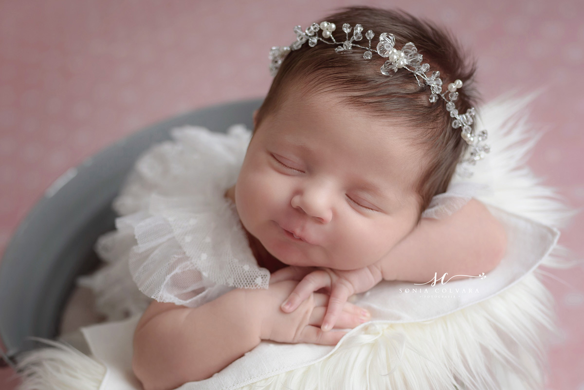 Estudio-newborn-zona-sul-de-sp-fotografia-newborn-em-são-paulo-foto-book-de-ensaio-newborn-de-menina-newborn-de-menina-sp-ensaio-newborn-de-menina-em-sp-newborn-recém-nascido-em-domicilio-sp-soniacolvara-foto-newborn-fotografia-newborn-bêbe-zona-sul-sp