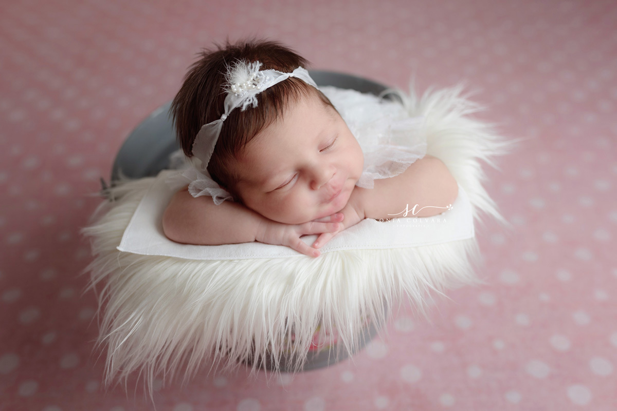Estudio-newborn-zona-sul-de-sp-fotografia-newborn-em-são-paulo-foto-book-de-ensaio-newborn-de-menina-newborn-de-menina-sp-ensaio-newborn-de-menina-em-sp-newborn-recém-nascido-em-domicilio-sp-soniacolvara-foto-newborn-fotografia-newborn-bêbe-zona-sul-sp