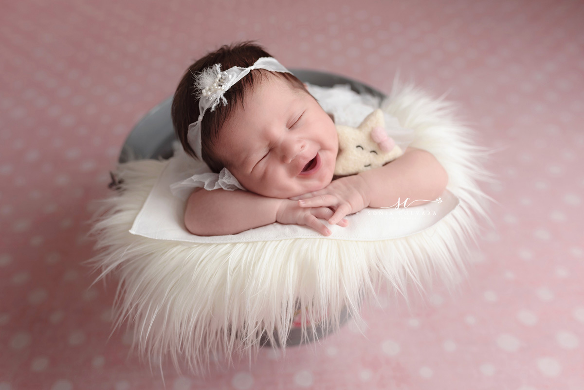 Estudio-newborn-zona-sul-de-sp-fotografia-newborn-em-são-paulo-foto-book-de-ensaio-newborn-de-menina-newborn-de-menina-sp-ensaio-newborn-de-menina-em-sp-newborn-recém-nascido-em-domicilio-sp-soniacolvara-foto-newborn-fotografia-newborn-bêbe-zona-sul-sp