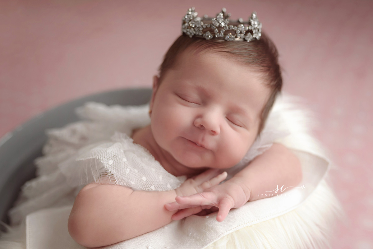 Estudio-newborn-zona-sul-de-sp-fotografia-newborn-em-são-paulo-foto-book-de-ensaio-newborn-de-menina-newborn-de-menina-sp-ensaio-newborn-de-menina-em-sp-newborn-recém-nascido-em-domicilio-sp-soniacolvara-foto-newborn-fotografia-newborn-bêbe-zona-sul-sp