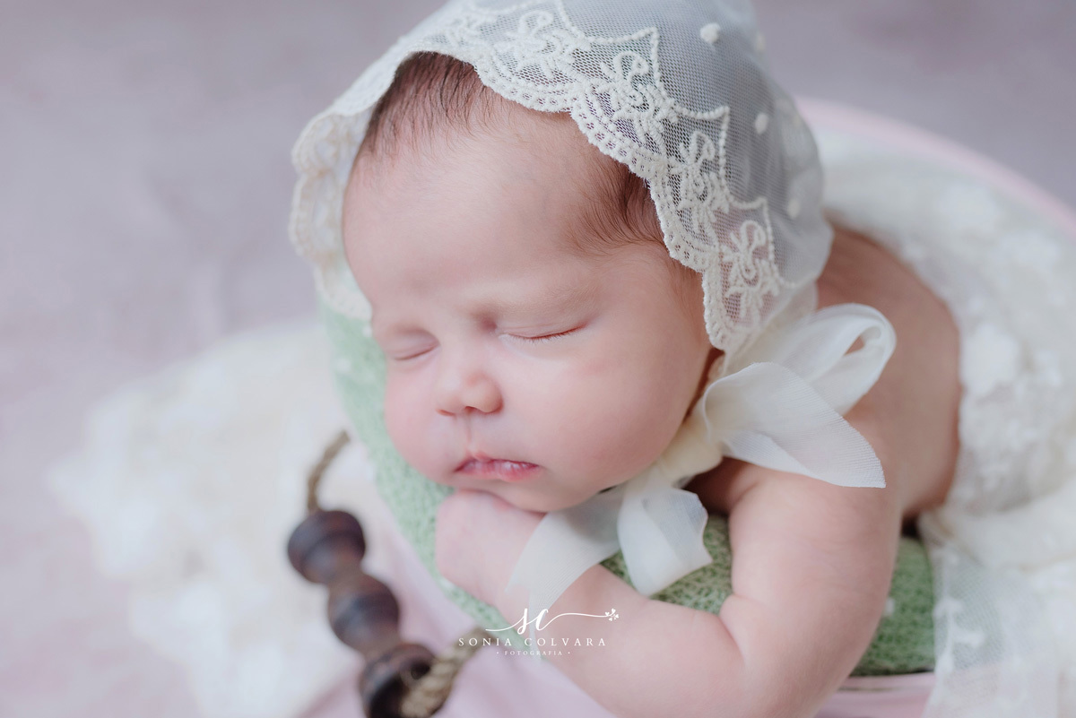 Estudio-newborn-zona-sul-de-sp-fotografia-newborn-em-são-paulo-foto-book-de-ensaio-newborn-de-menina-newborn-de-menina-sp-ensaio-newborn-de-menina-em-sp-newborn-recém-nascido-em-domicilio-sp-soniacolvara-foto-newborn-fotografia-newborn-bêbe-zona-sul-sp