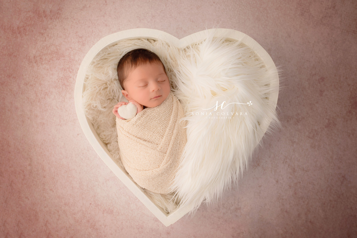 ensaio-foto-newborn-menina-recém-nascido-em-casa-domicilio-sp-soniacolvara