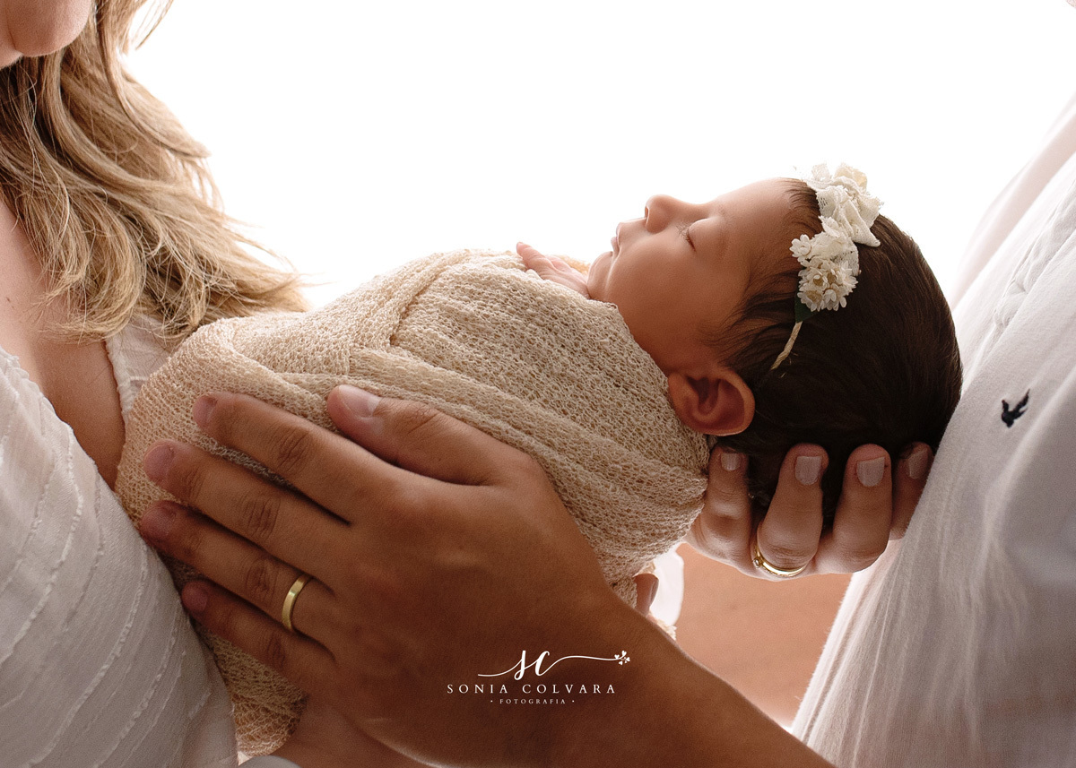 Estudio-newborn-zona-sul-de-sp-fotografia-newborn-em-são-paulo-foto-book-de-ensaio-newborn-de-menina-newborn-de-menina-sp-ensaio-newborn-de-menina-em-sp-newborn-recém-nascido-em-domicilio-sp-soniacolvara-foto-newborn-fotografia-newborn-bêbe-zona-sul-sp