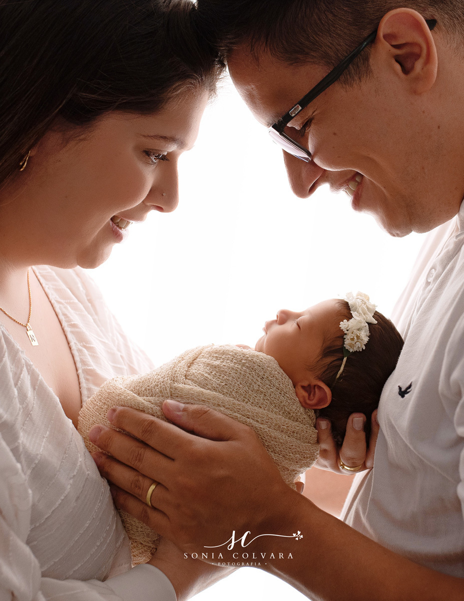 Estudio-newborn-zona-sul-de-sp-fotografia-newborn-em-são-paulo-foto-book-de-ensaio-newborn-de-menina-newborn-de-menina-sp-ensaio-newborn-de-menina-em-sp-newborn-recém-nascido-em-domicilio-sp-soniacolvara-foto-newborn-fotografia-newborn-bêbe-zona-sul-sp