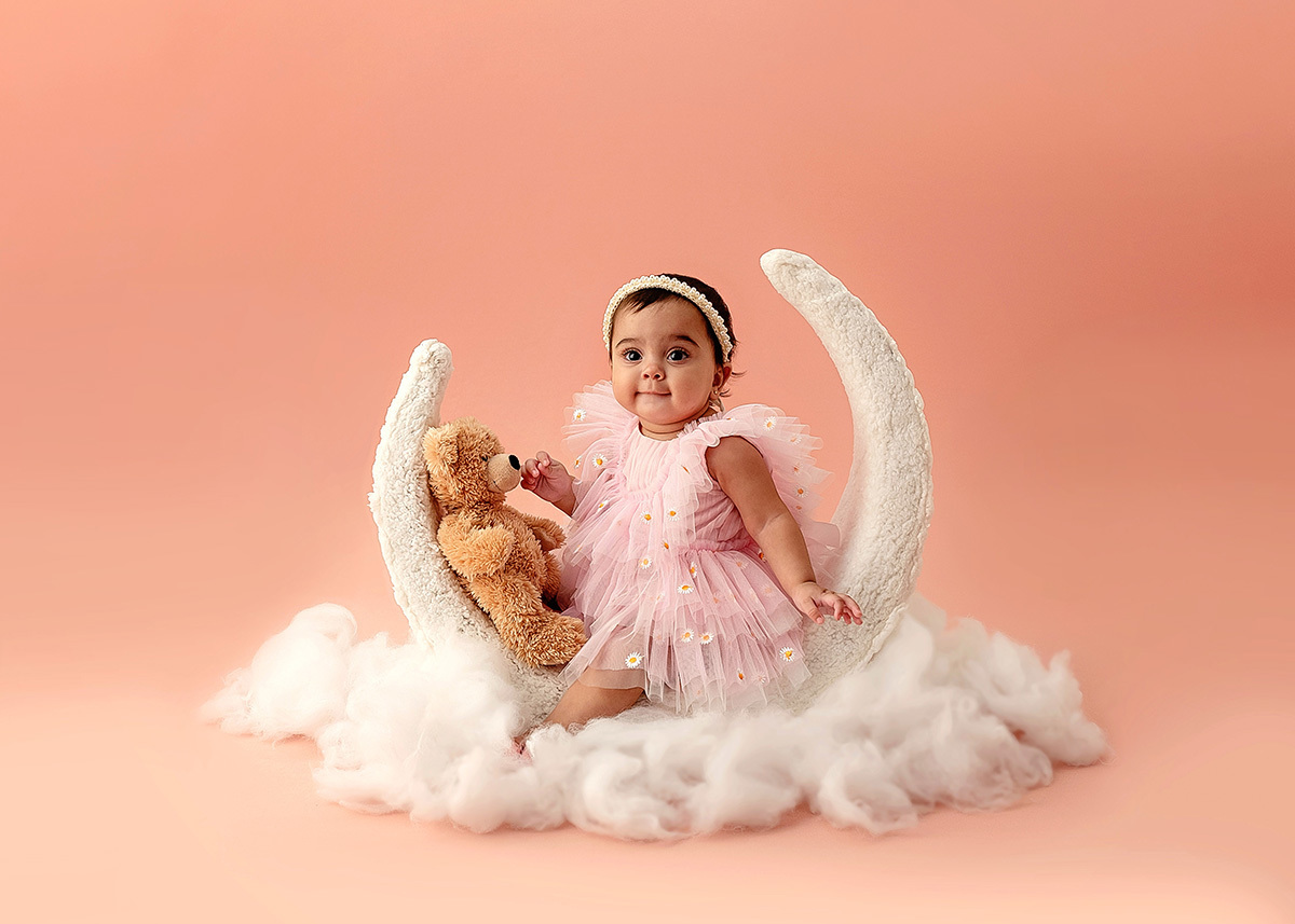 ensaio-foto-infantil-no-estudio-de-menina-vestido-margarida-lua-sonia-colvara-