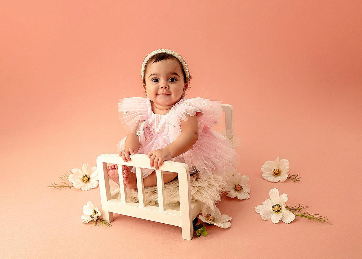 ensaio-foto-infantil-no-estudio-de-menina-vestido-margarida-caminha-sonia-colvara-