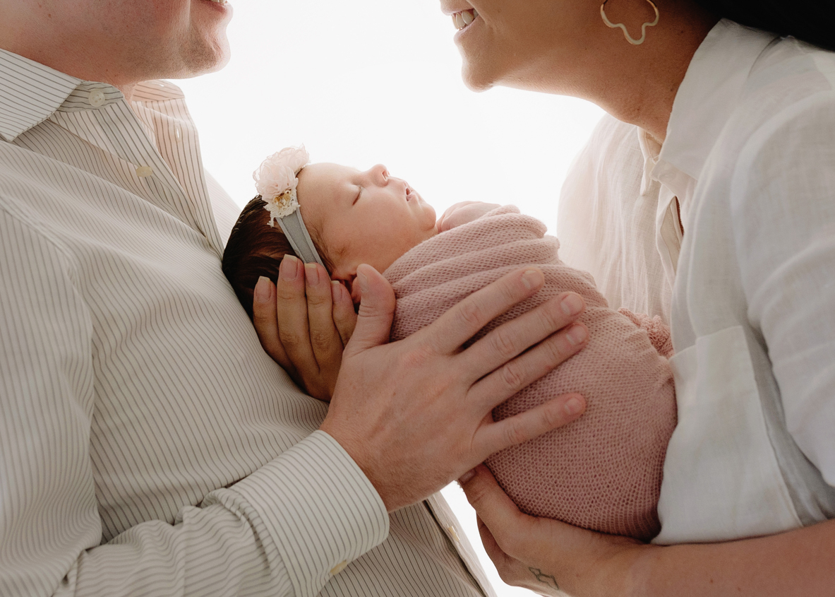 ensaio-newborn-menina-foto-newborn-estudio-recem-nascido-newborn-em-sp-sonia-colvara-newborn-com-os-pais