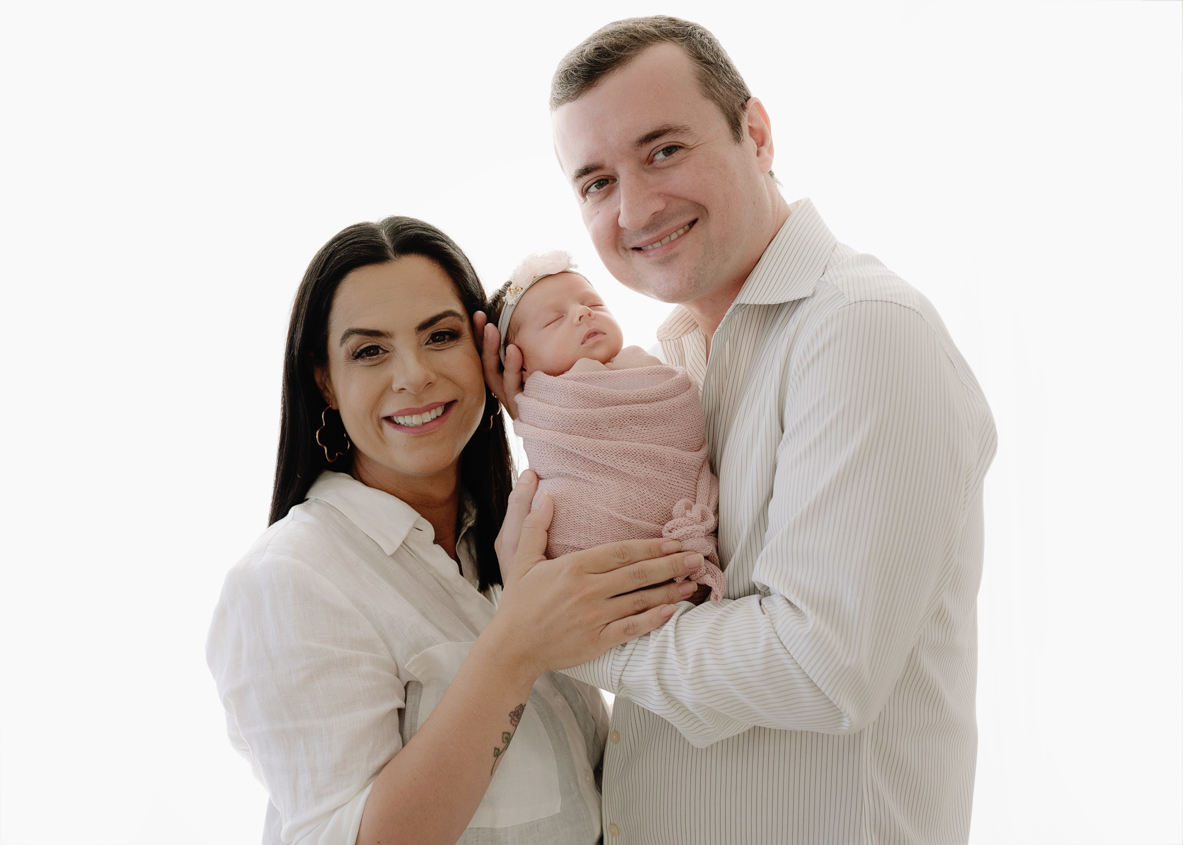 newborn-em-sp-sonia-colvara-newborn-menina-com-os-pais